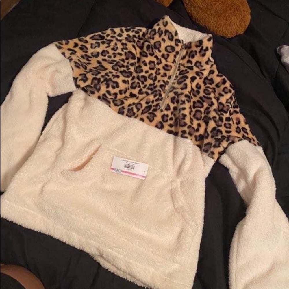 Leopard Sherpa